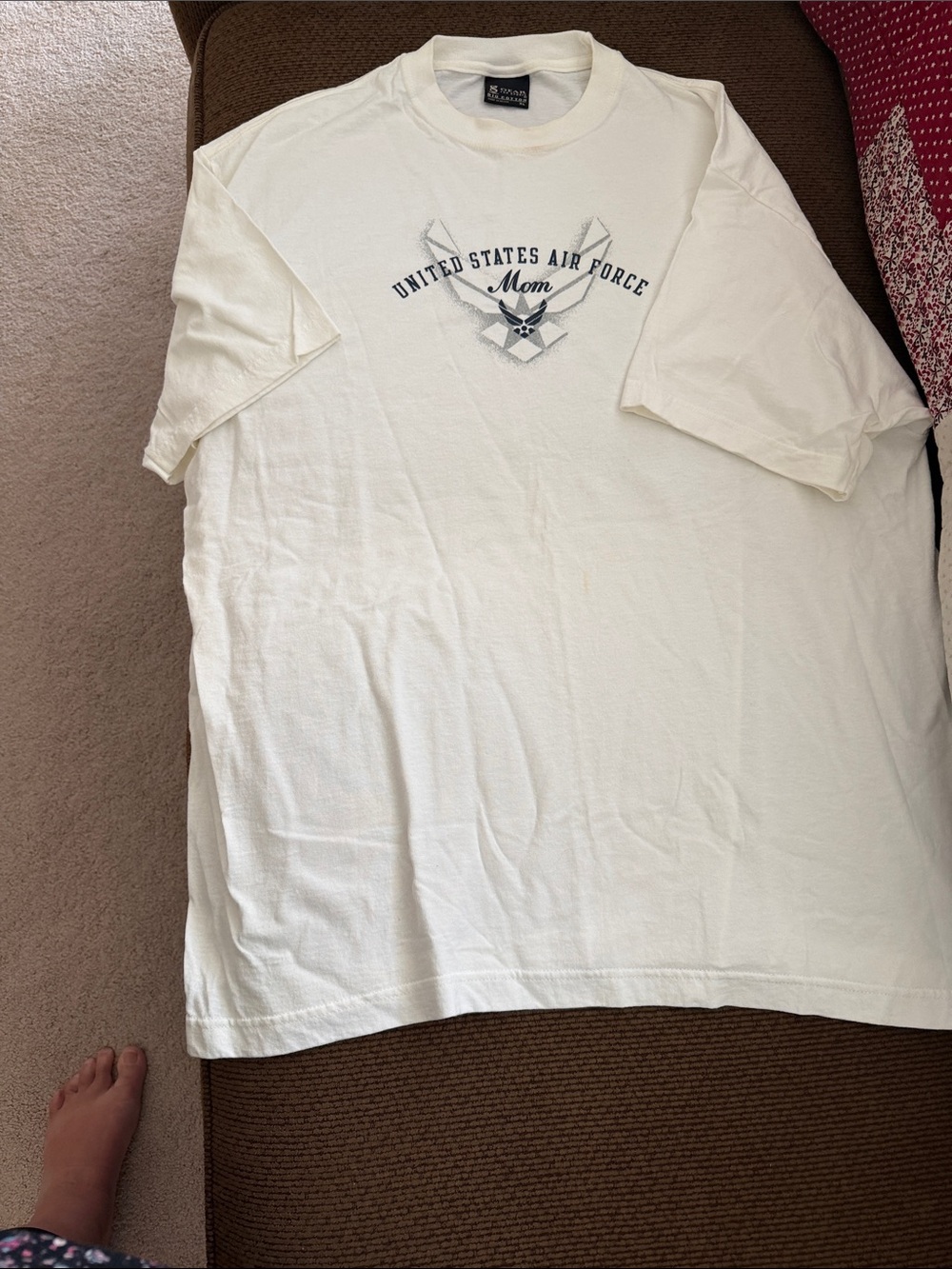 United States Airforce Mom t-shirt